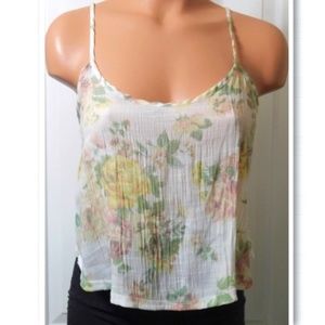 SOLEMIO Los Angeles Lace Back Crop Top